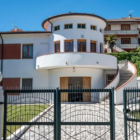 Apartament M378 - Marcelli, Trilocale Con Balcone E Posto Auto